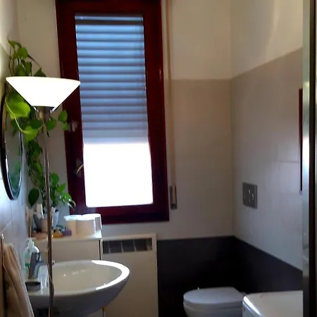 Camera Luminosa Ed Elegante 招待所 博洛尼亚